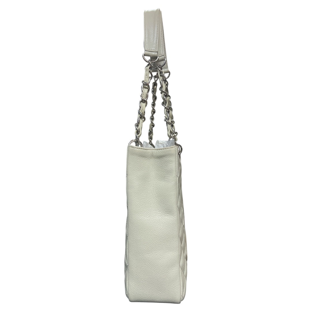 CHANEL Matelassé Chain Tote Bag CH2086