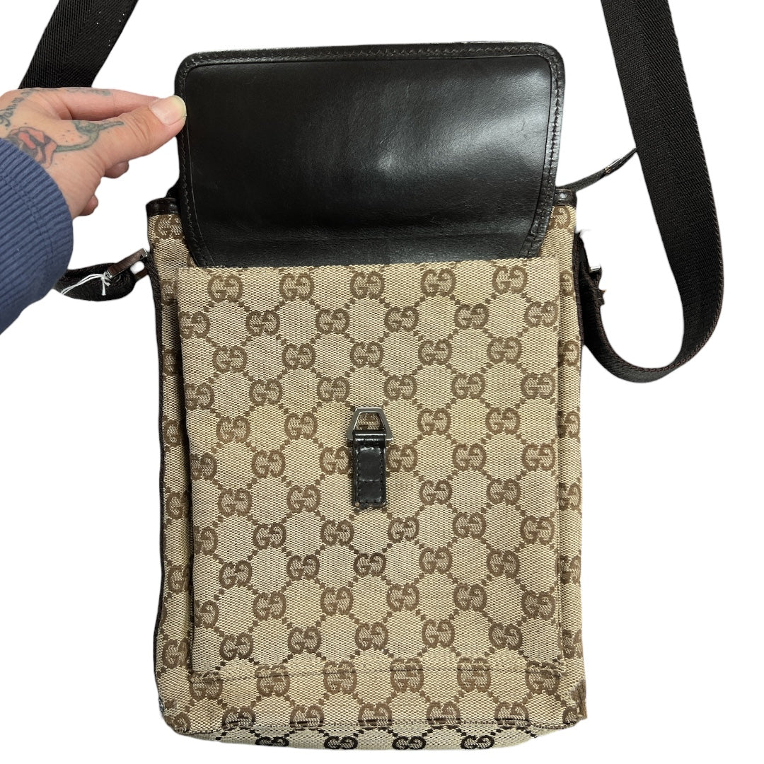 GUCCI GG Canvas Crossbody Shoulder Bag Beige  GU560